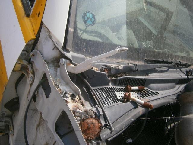 Решетка под лобовое стекло Тойота Хайлюкс Сурф в Мариинске 29486